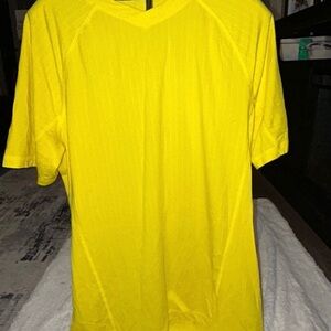 lululemon athletica Men's Bright Yellow V-Neck Short Sleeve Shirt